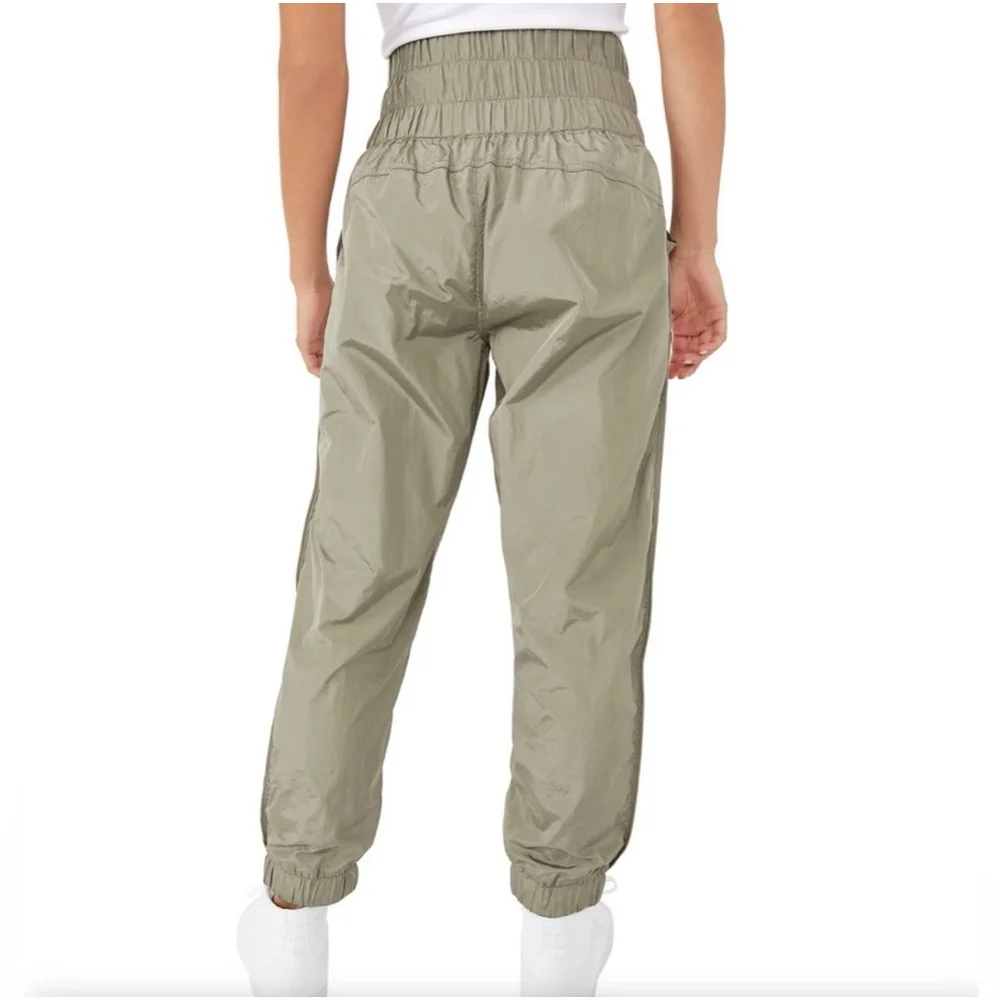 Free People Movement The Way Home Joggers in Green Herbalicious Womens MED NWOT